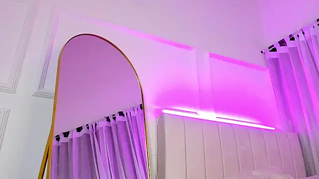 XXX chat uživo modela ada_belucci