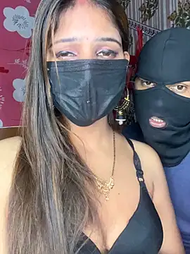 CUTI-NAINA élő XXX-chatje