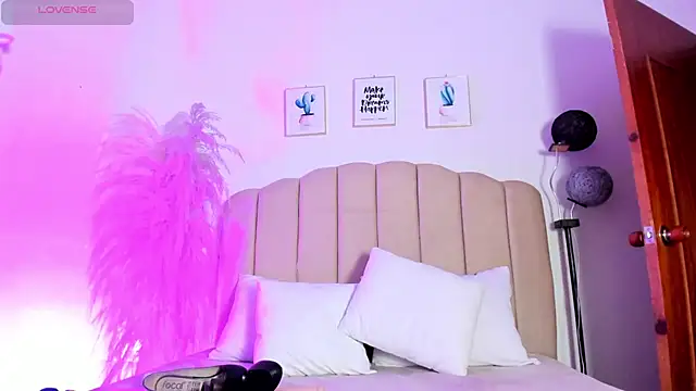 Chat XXX Live _aithanaa_