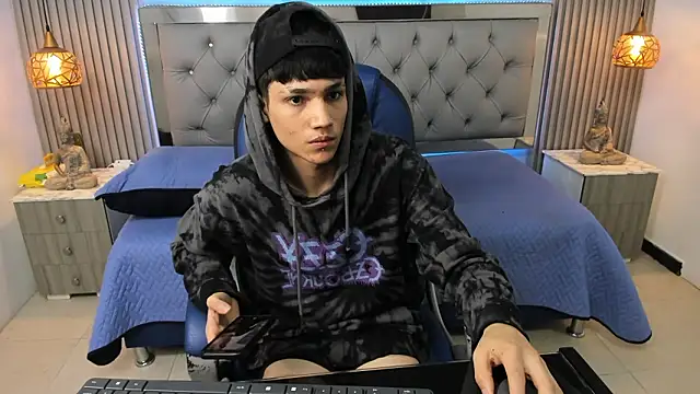 XXX chat uživo modela SamBlack_