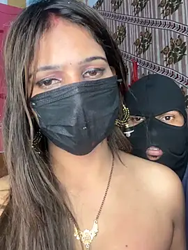 Chat XXX en directo de CUTI-NAINA