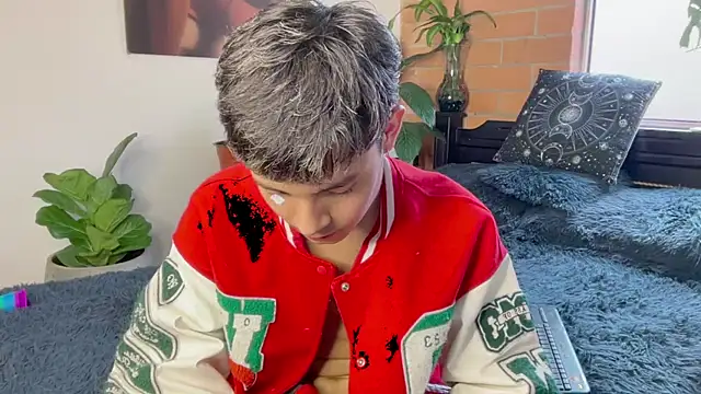 แชท XXX สดของ Andy_Belier23