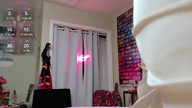 Luna1984 Show in webcam