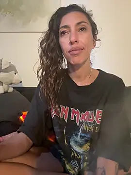 XXX chat uživo modela Amani_thewolf