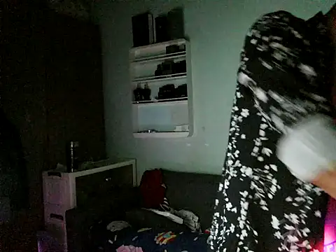 XXX chat uživo modela boyhigh1997