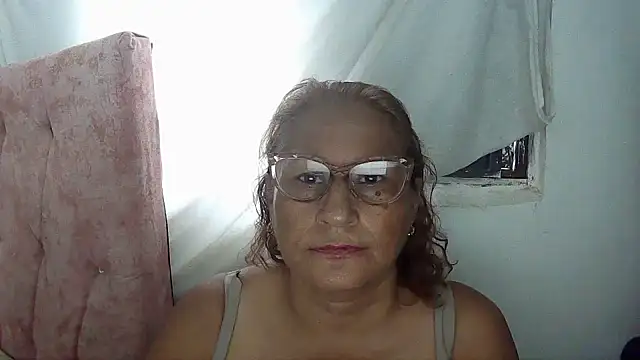 Chat +18 de charrysexy1 ao vivo