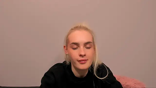 OliviaKisssのライブXXXチャット