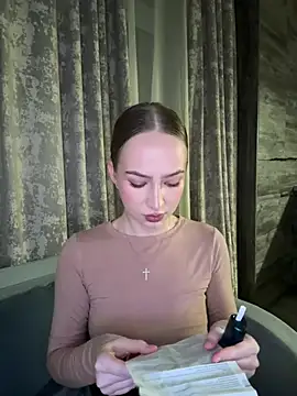 MissOyeen Live XXX chat