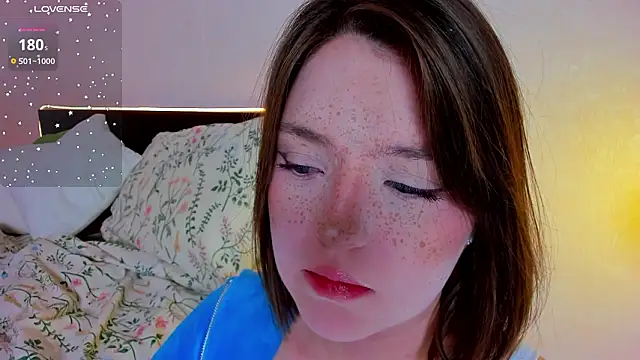 lexxxxxxi: онлайн-секс-чат