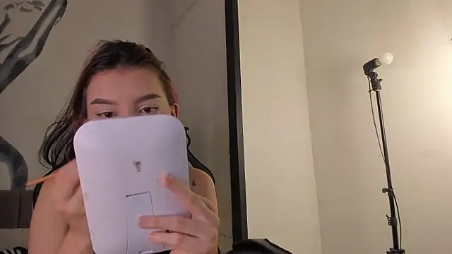 MelLove_ élő XXX-chatje