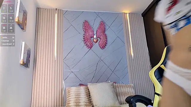 Онлайн чат XXX Sara_swift9