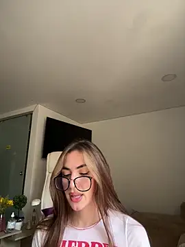 Yaii_n Live XXX chat