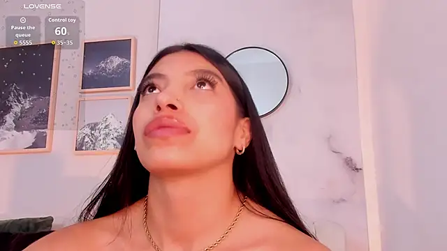 Tiffany_Low Live XXX Chat