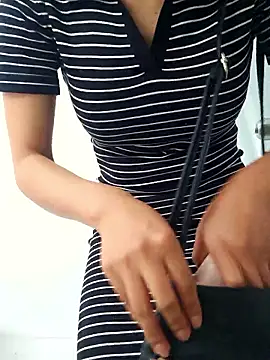 _MissCarla23_ Adlı Modelin Canlı XXX Sohbeti