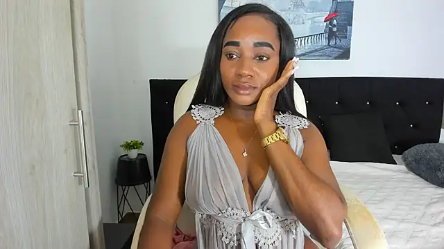 Czat XXX na żywo – cristaaalclocks1