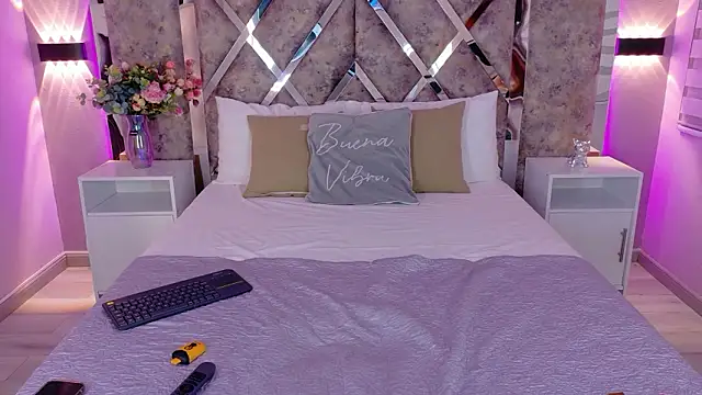 LolaGray__のウェブカメラショー