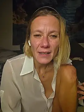 yola181 Chat XXX live