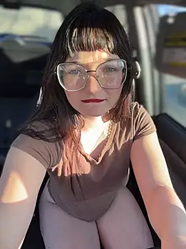 urpuppymoon Live XXX Chat