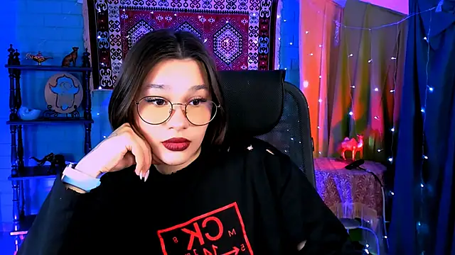 Chatroom XXX en direct de KimClarks_