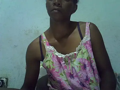 ElianeHot Adlı Modelin Web Kamerası Şovu