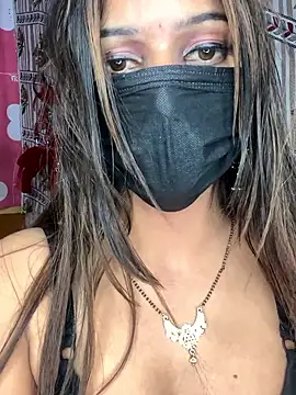 Chatroom XXX en direct de CUTI-NAINA