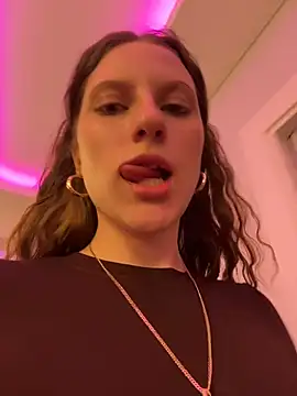 Chatroom XXX en direct de YourSweetArya