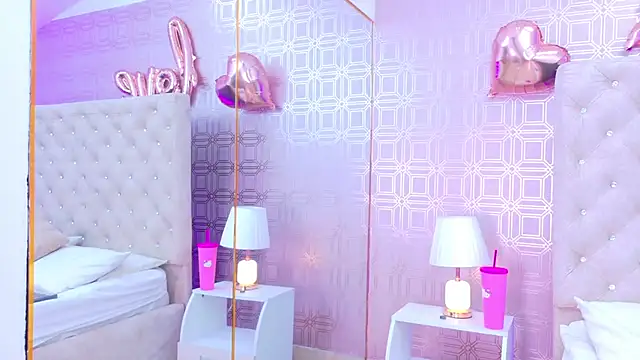 Mia-Monroe Chat XXX in diretta