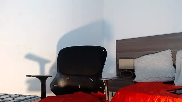 Mila_cams1_: онлайн-секс-чат