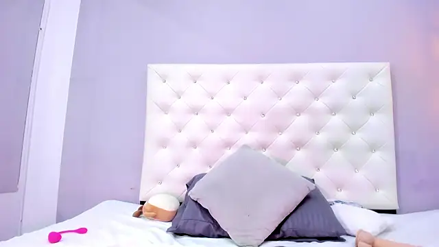 Chat XXX en directo de NICOLSKINNY1