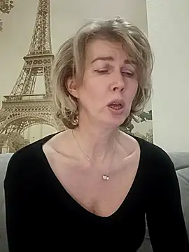 Chat +18 de stellahere8 ao vivo