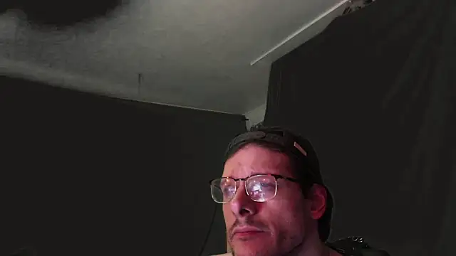 MasterDaddyCool élő XXX-chatje