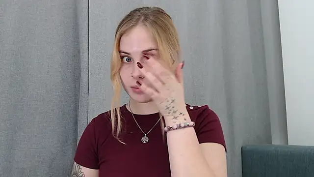 Webkamerová show Alismoona