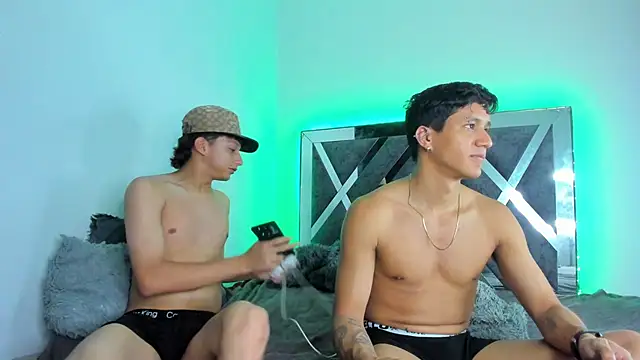 Czat XXX na żywo – Robertmiller21