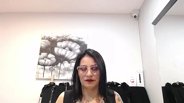 دردشة DonnaJoness الجنسية المباشرة