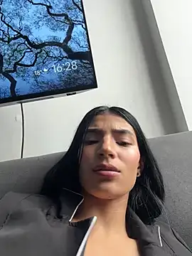 دردشة Ema_Rose_ الجنسية المباشرة