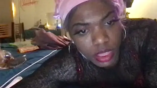 frenchiego Show in webcam