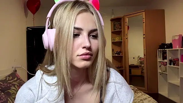 Show modela Evva_mayy na web-kameri