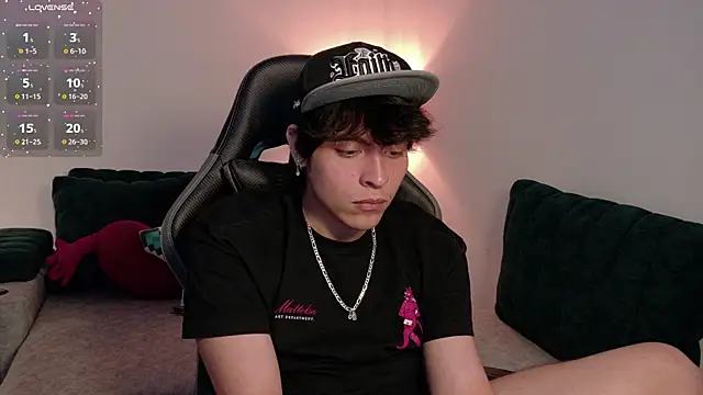 _-Lucky-_ Live XXX Chat