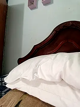 XXX chat uživo modela lunanataly