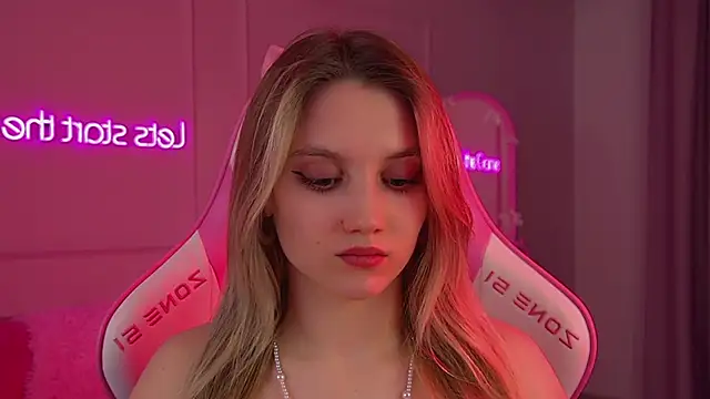 StacyEvances' Live XXX Chat