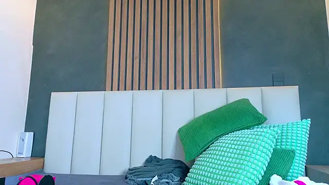 SeleneGibson__: απευθείας συνομιλία ΧΧΧ