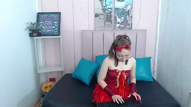 casandraroberthrs707 Adlı Modelin Canlı XXX Sohbeti