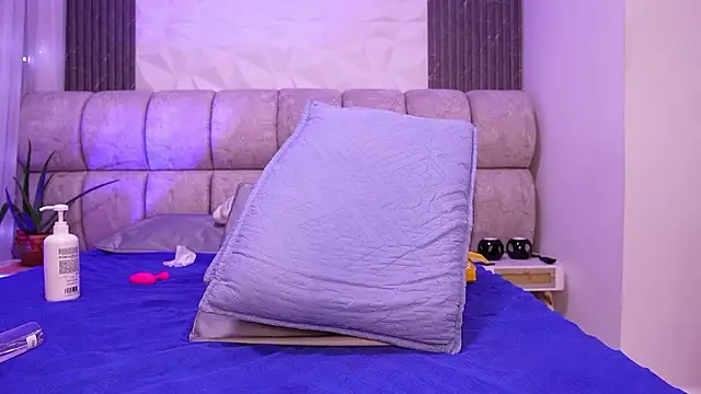 rousse_coup – Naživo XXX chat