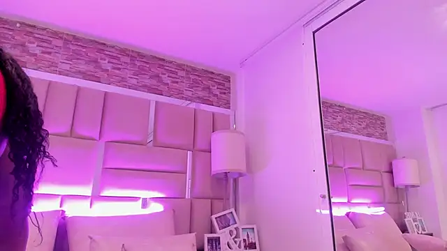 دردشة ShaniaBrownn الجنسية المباشرة