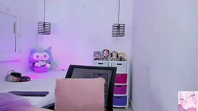 KimberlyJohnsoon live XXX chat