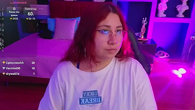 Chat +18 de littlee_red ao vivo