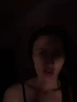 Flossy_Vettie Adlı Modelin Canlı XXX Sohbeti