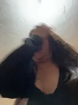 latinfemale's Webcam Show