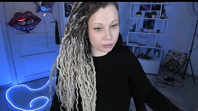 HoneySallyMoore live XXX chat