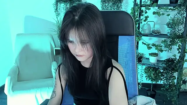 ElainebenessのライブXXXチャット